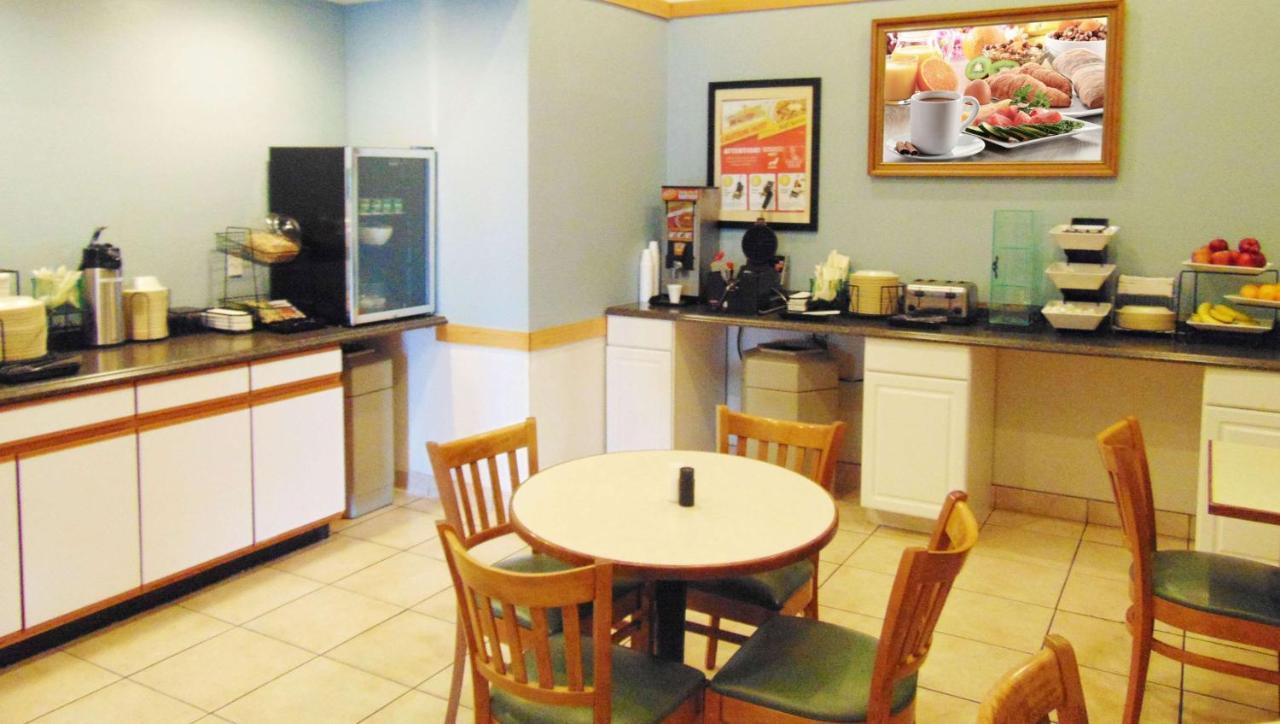 Magnuson Hotel מניטו ספרינגס מראה חיצוני תמונה