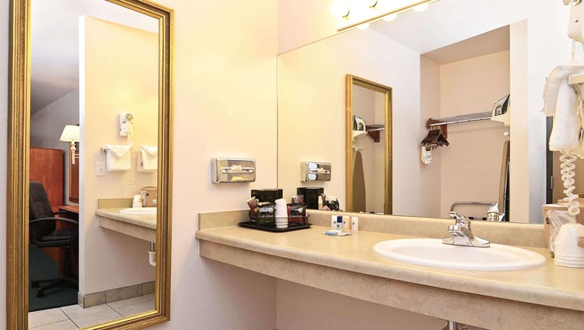 Magnuson Hotel מניטו ספרינגס מראה חיצוני תמונה