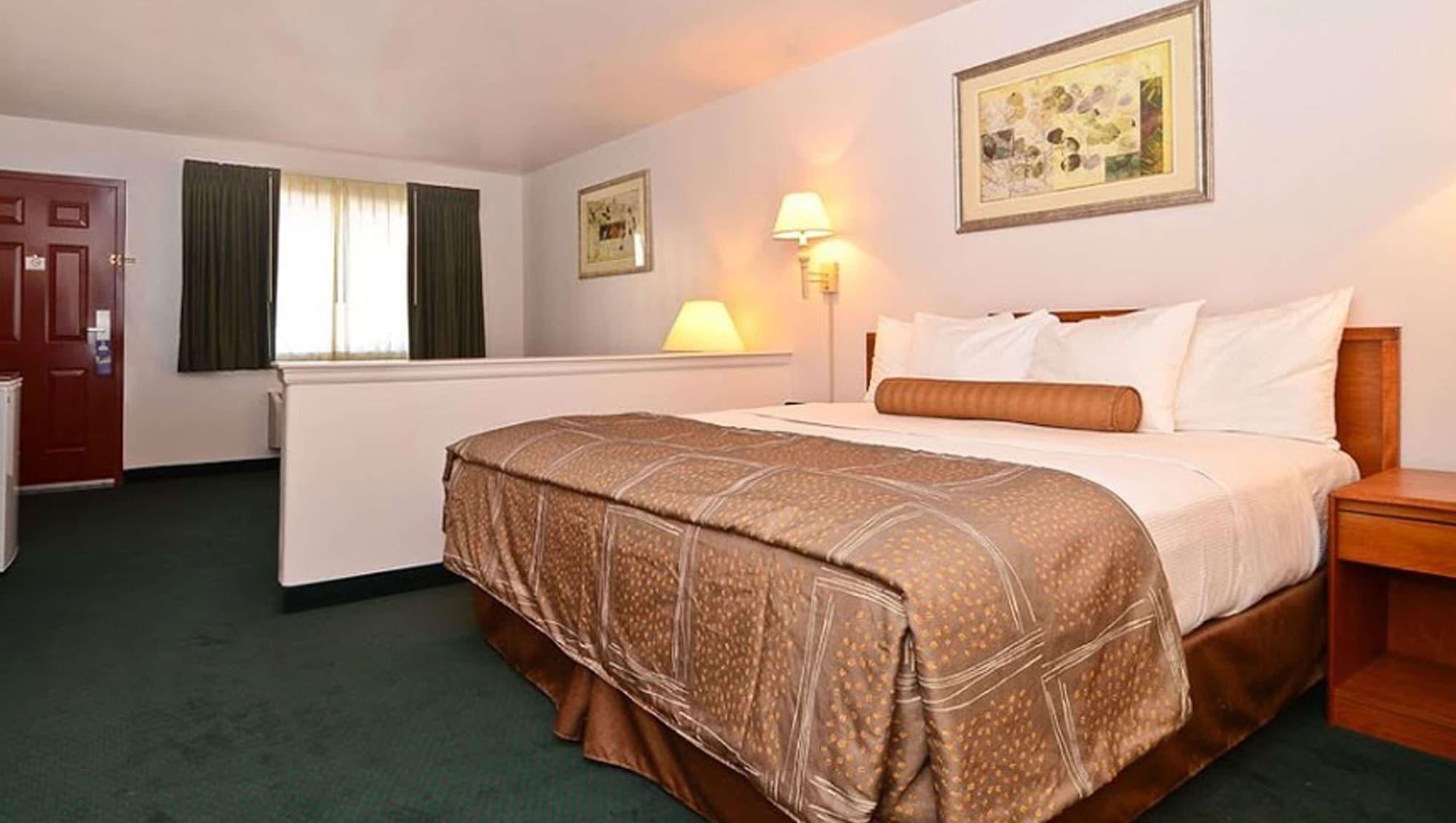 Magnuson Hotel מניטו ספרינגס מראה חיצוני תמונה