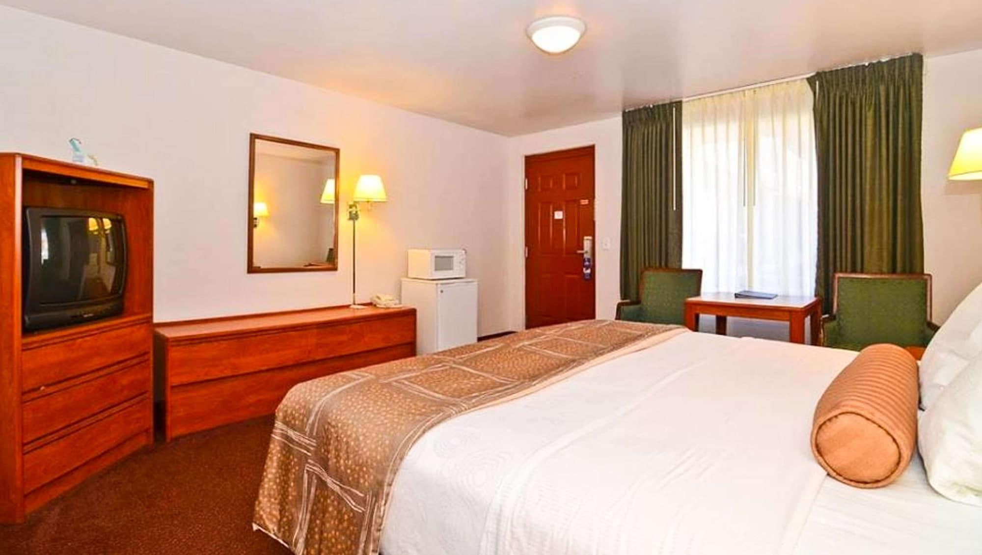 Magnuson Hotel מניטו ספרינגס מראה חיצוני תמונה