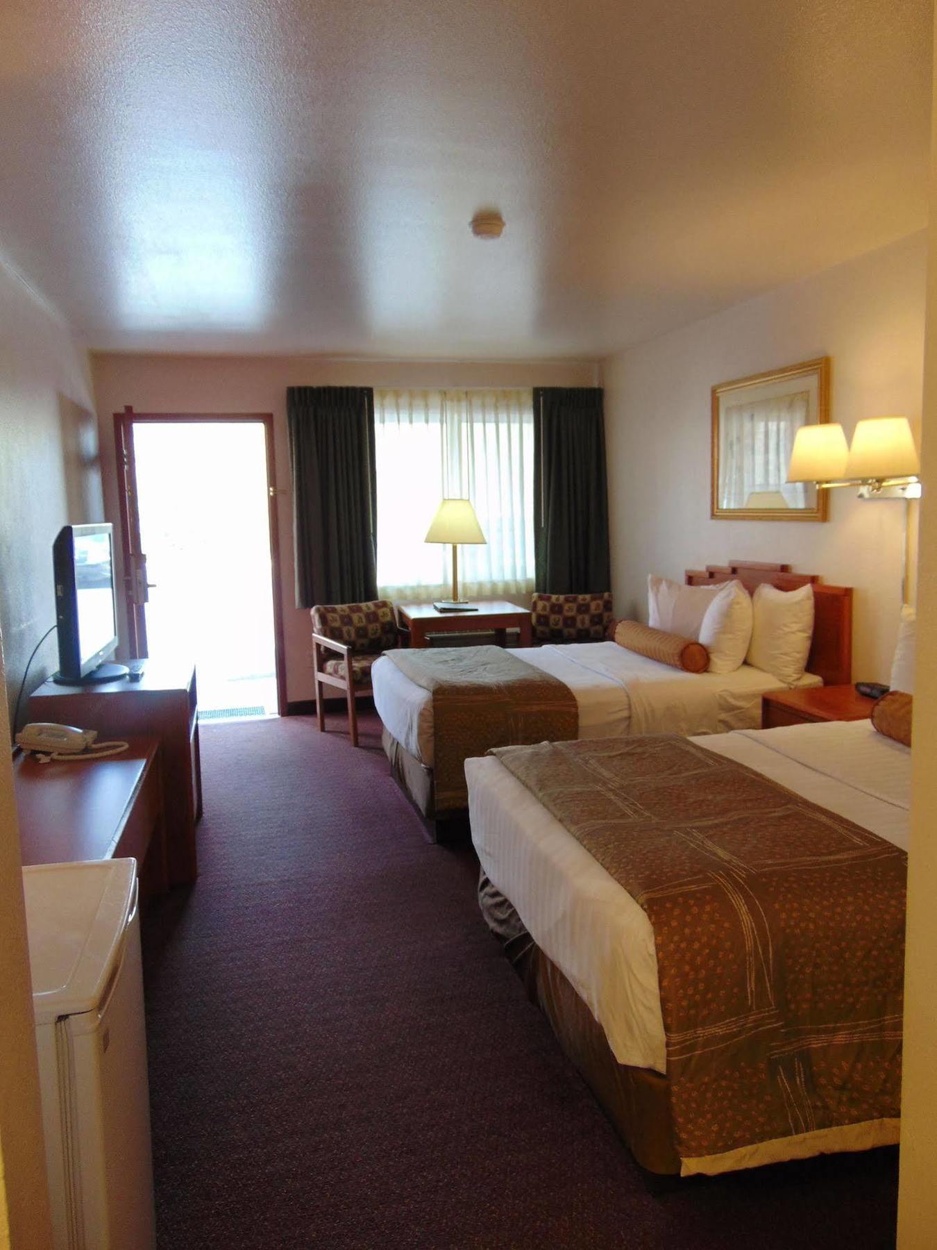 Magnuson Hotel מניטו ספרינגס מראה חיצוני תמונה