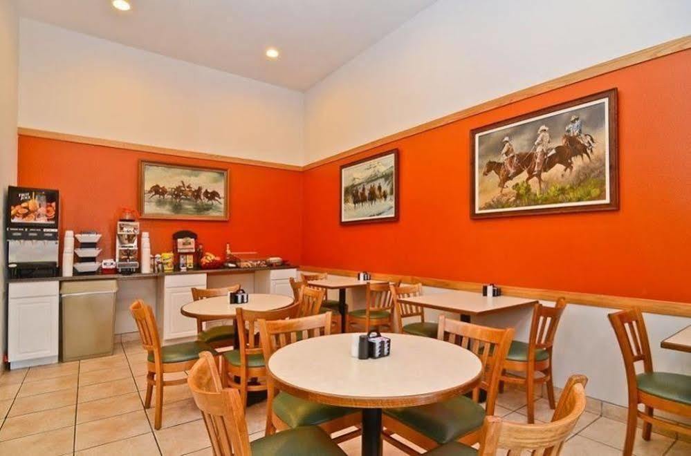 Magnuson Hotel מניטו ספרינגס מראה חיצוני תמונה